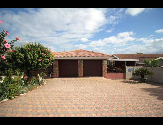 3 BEDROOM HOUSE FOR SALE IN FRAAIUITSIG